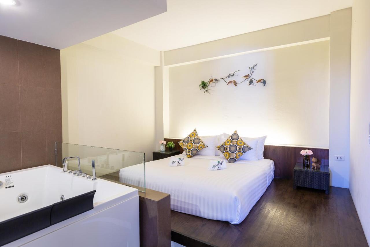 Baan Oliver Srinakarin Bangkok Kültér fotó