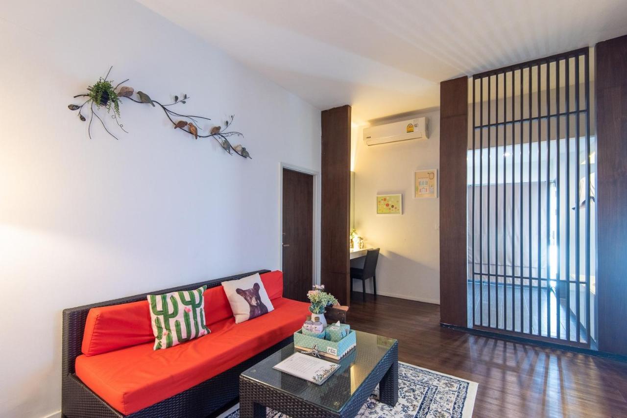 Baan Oliver Srinakarin Bangkok Kültér fotó